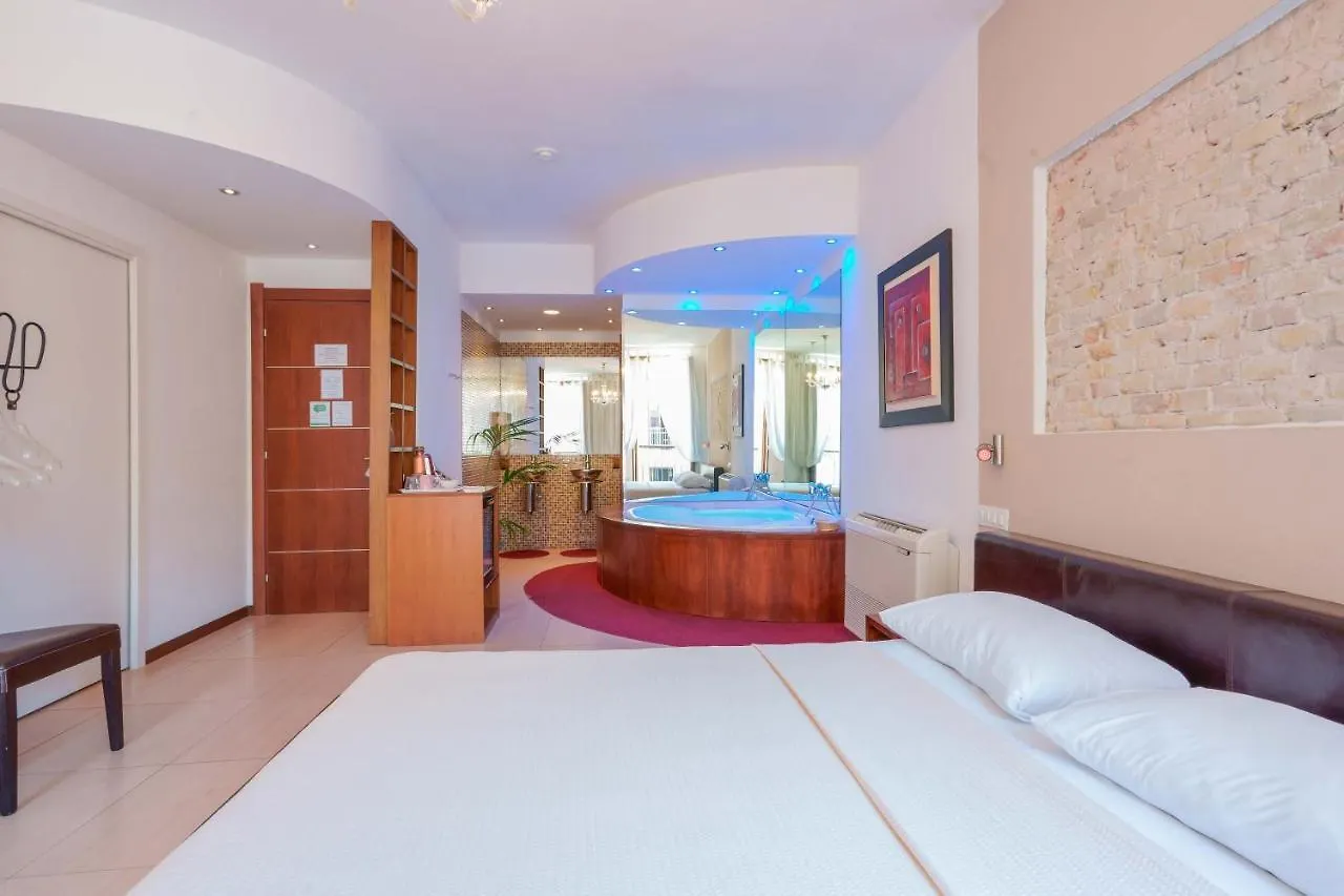 Le Suite Sul Corso Cagliari 0*,