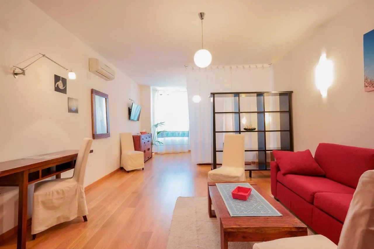 Guest house Le Suite Sul Corso Cagliari Italy